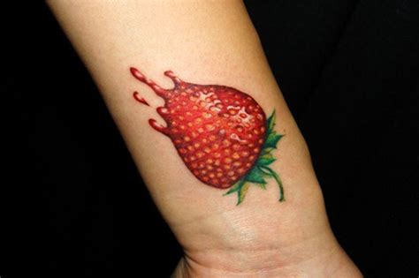 tatuajes de fresas|Tatuajes de fresas